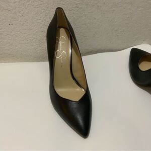 jessica simpson haneh pump black size 10/42 liknew